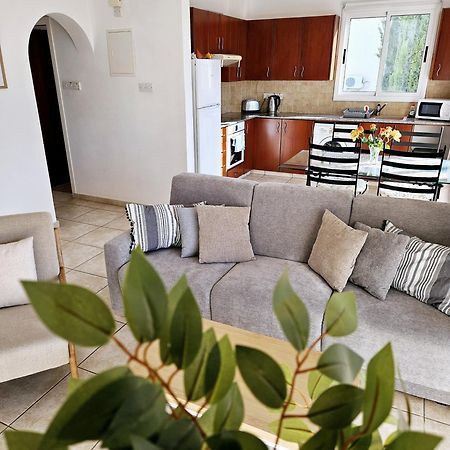 The Brightstay Paphos, 2 Bed Apt, Paphos Riviera, Universal Εξωτερικό φωτογραφία