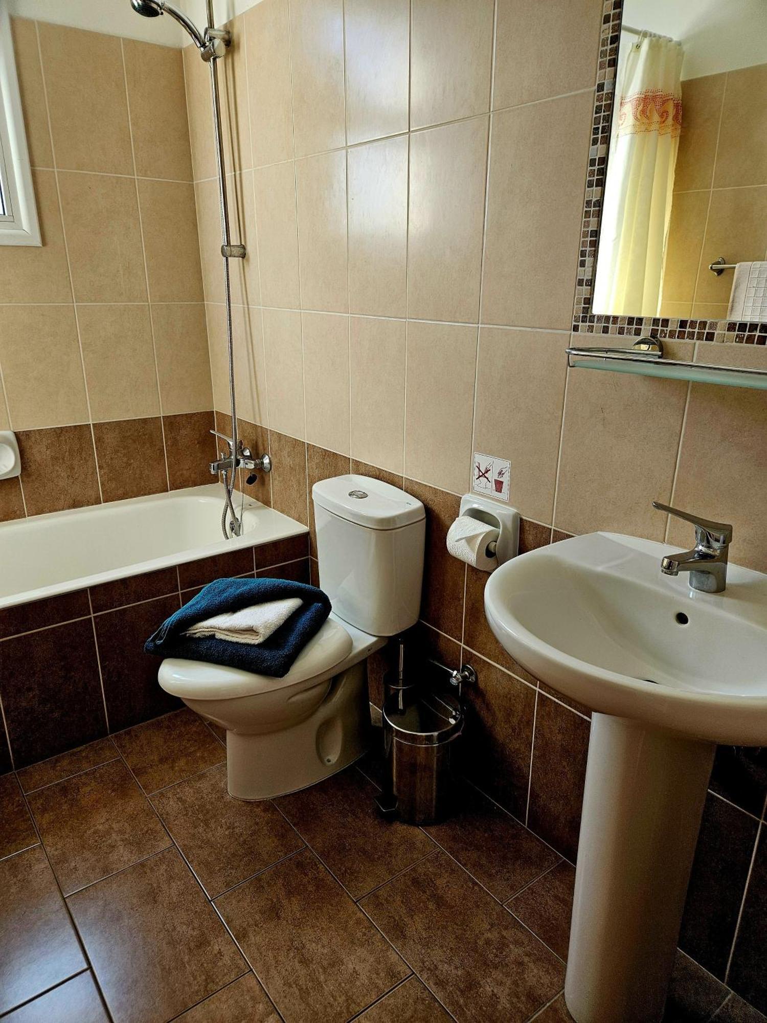 The Brightstay Paphos, 2 Bed Apt, Paphos Riviera, Universal Εξωτερικό φωτογραφία